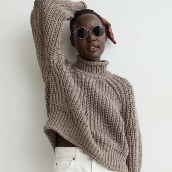 H&M Sweaters - H&M Knit Sweater